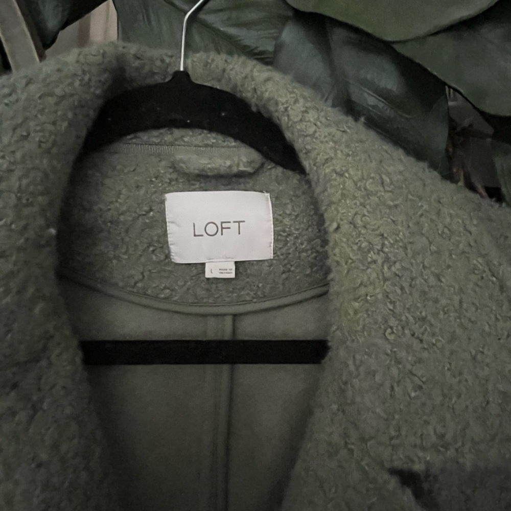 LOFT SAGE GREEN MODERN COAT SIZE LARGE